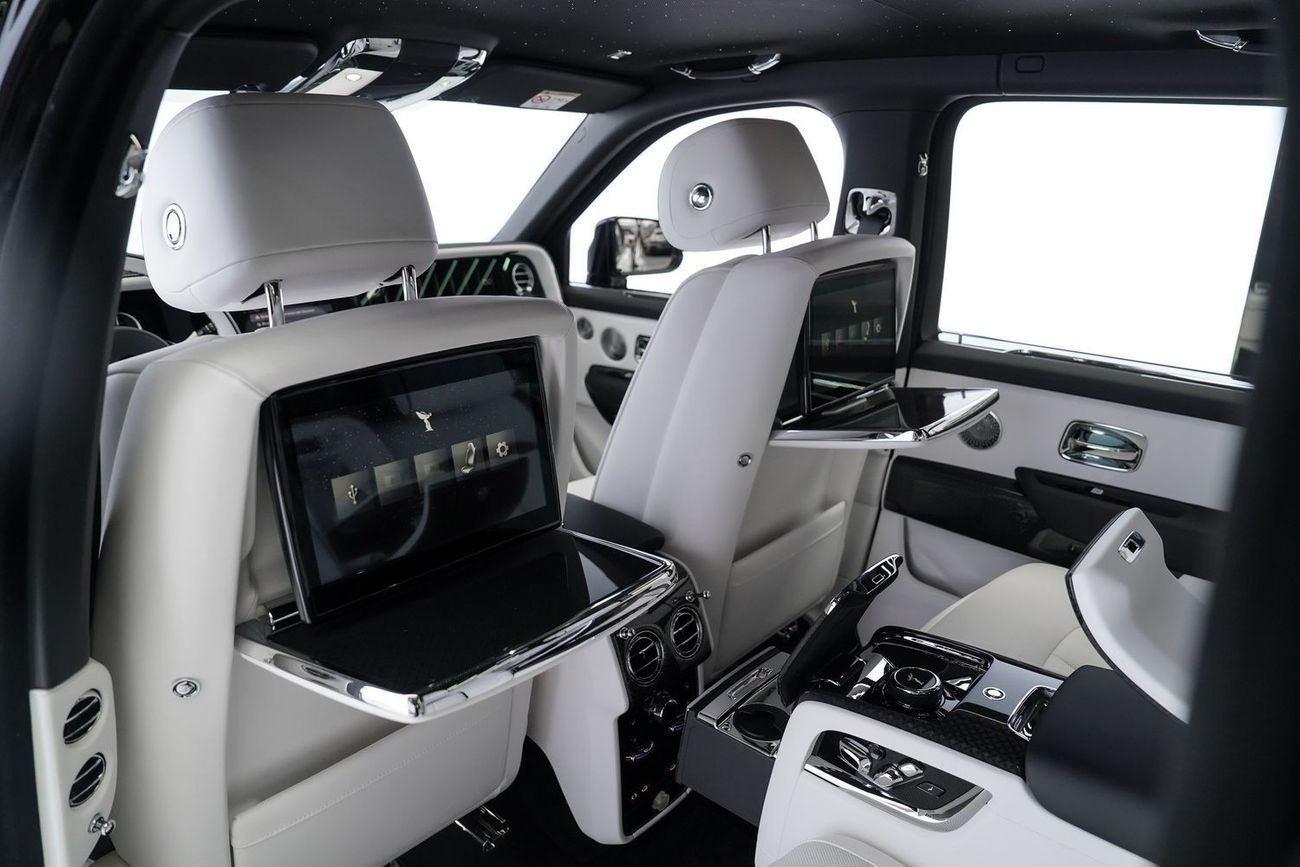 Rolls-Royce Cullinan Rolls Royce Cullinan Black Badge Series 2