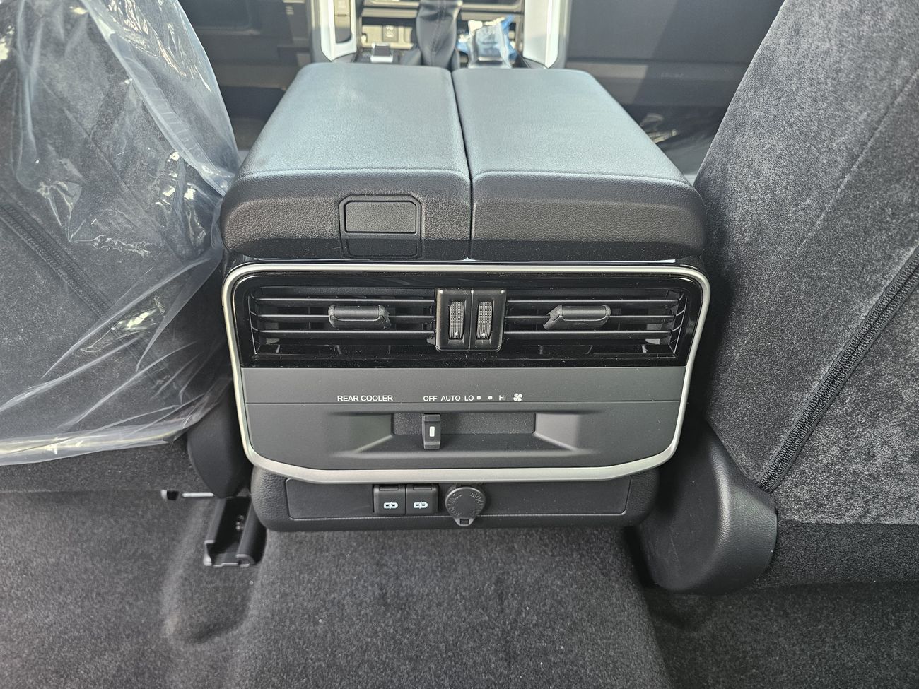 Toyota Land Cruiser LC300 | GXR 3.5L PETROL | TWIN TURBO WITH SUNROOF | 2025MY