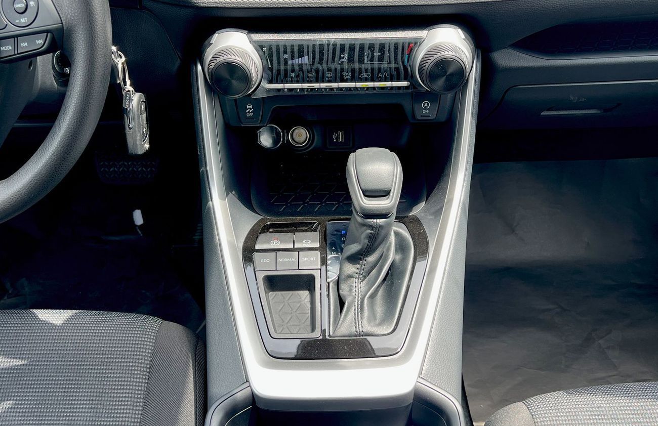 Toyota RAV4 2025 RAV4 Basic EXPORT ONLY