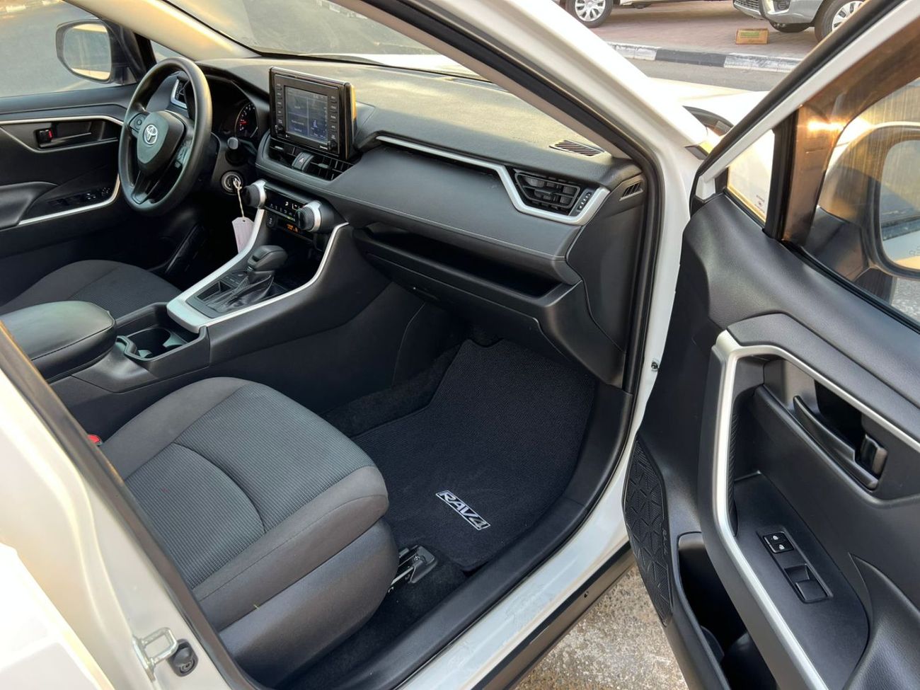 تويوتا راف ٤ 