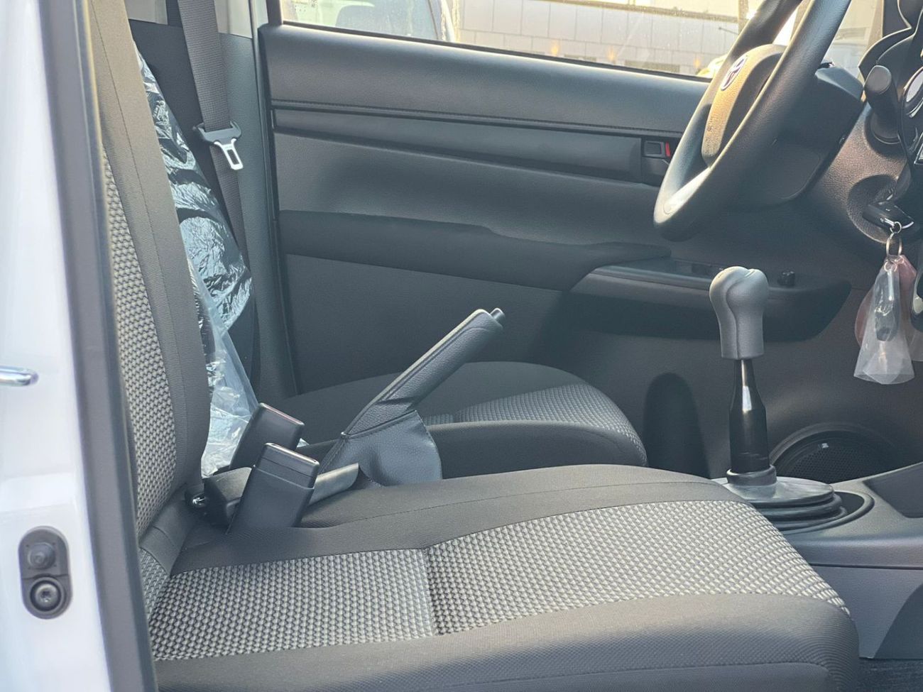 Toyota Hilux GLX 2.4L Double Cab Utility