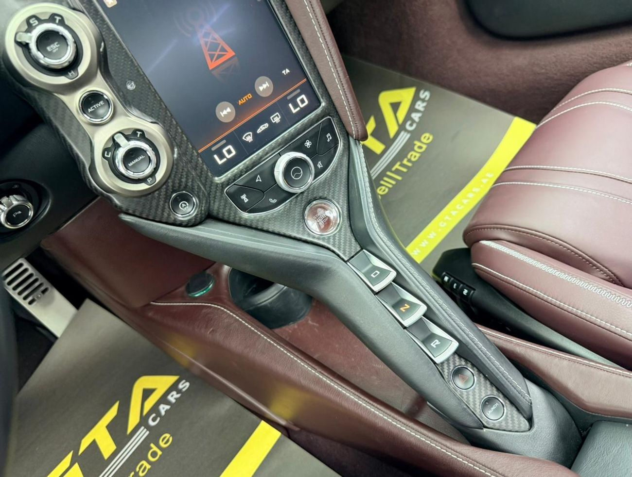 McLaren 720S LUXURY 2018 McLaren 720S Luxury, McLaren Warranty+Service Contract+Full Service History, GCC