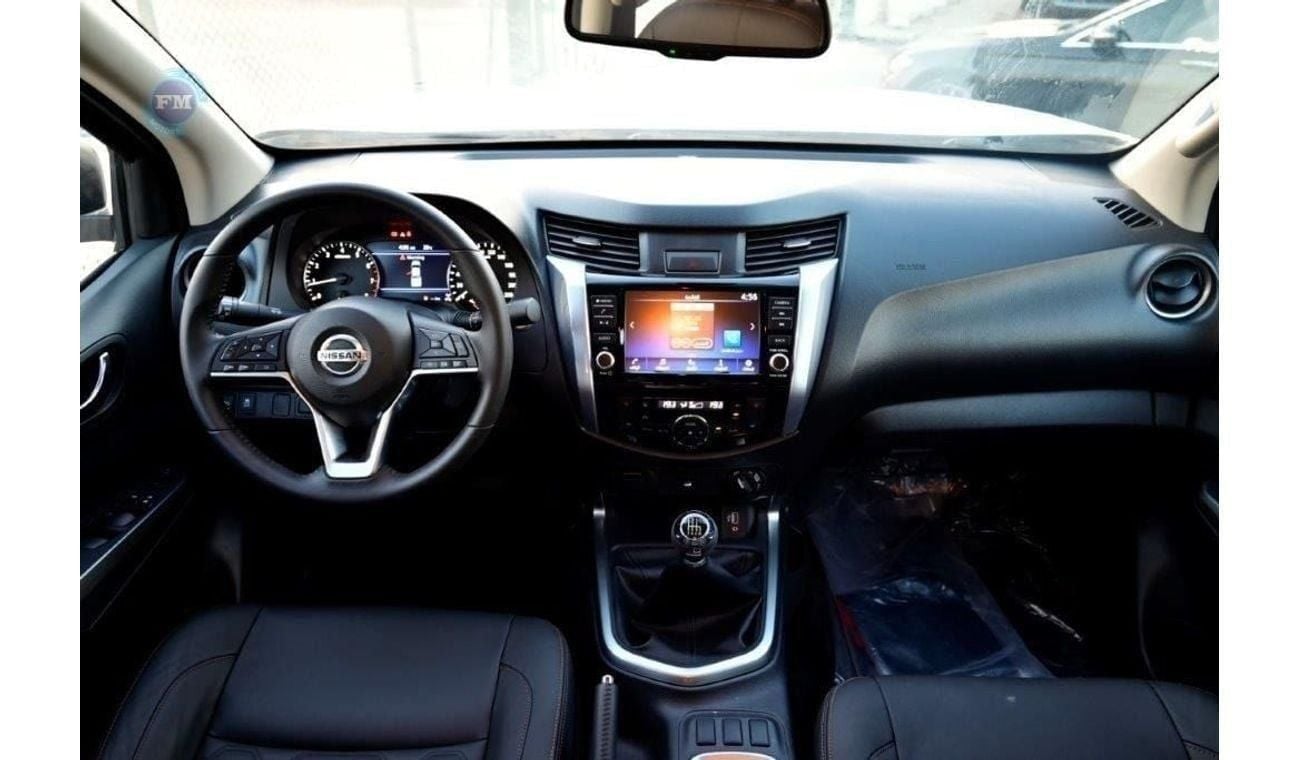 نيسان نافارا Double Cab Pickup LE 2.5L Petrol 4WD Manual