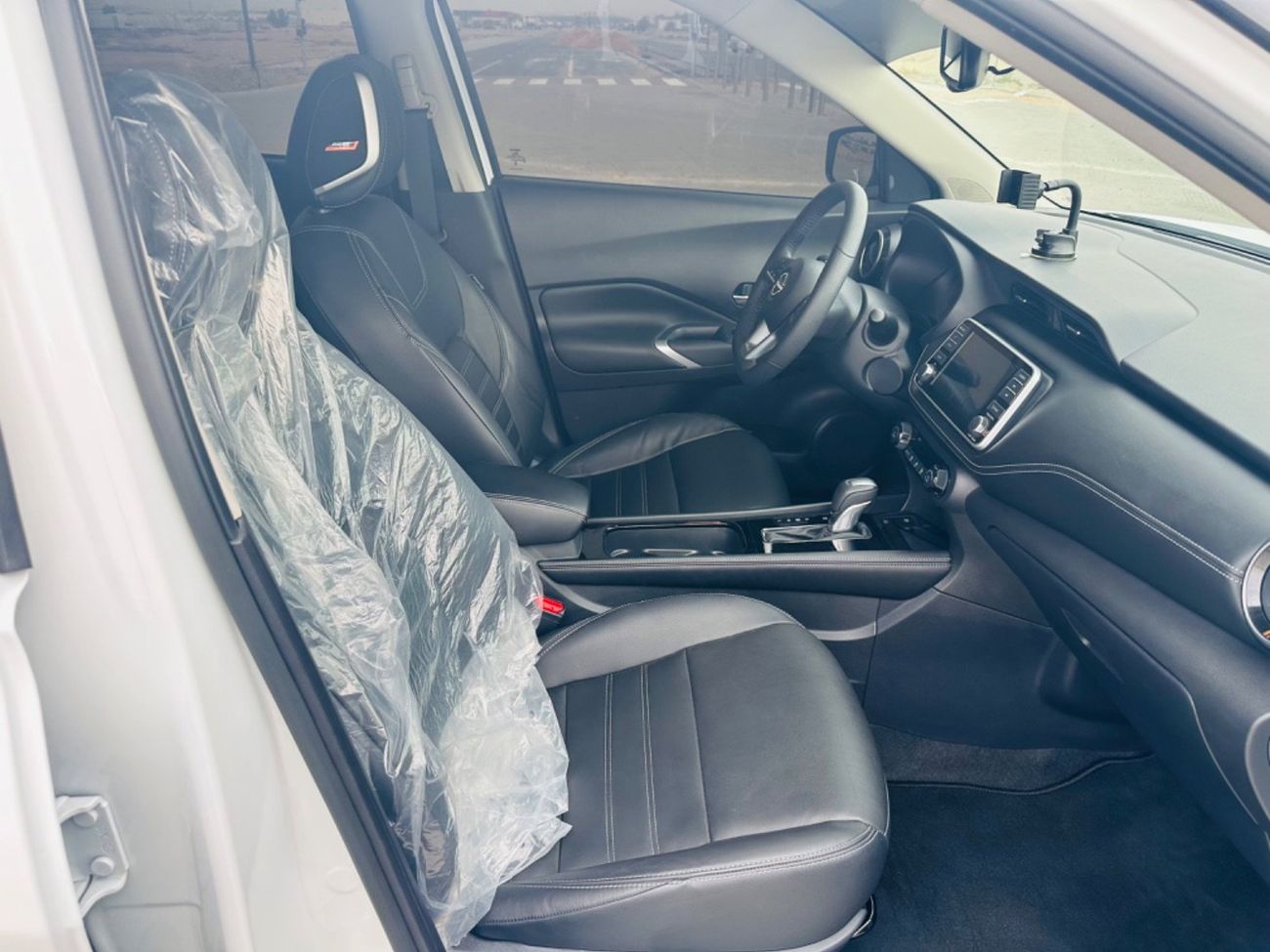 نيسان كيكس موديل 2024 حاله ممتازه من الداخل والخارج فل مواصفات بصمه