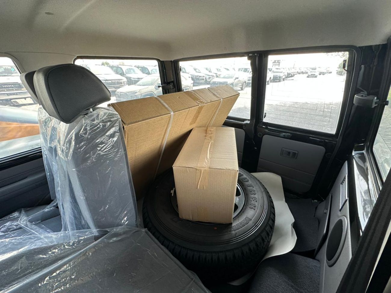 Toyota Land Cruiser 70 LX 2.8L  LC76-G1 2.8 DSL MT