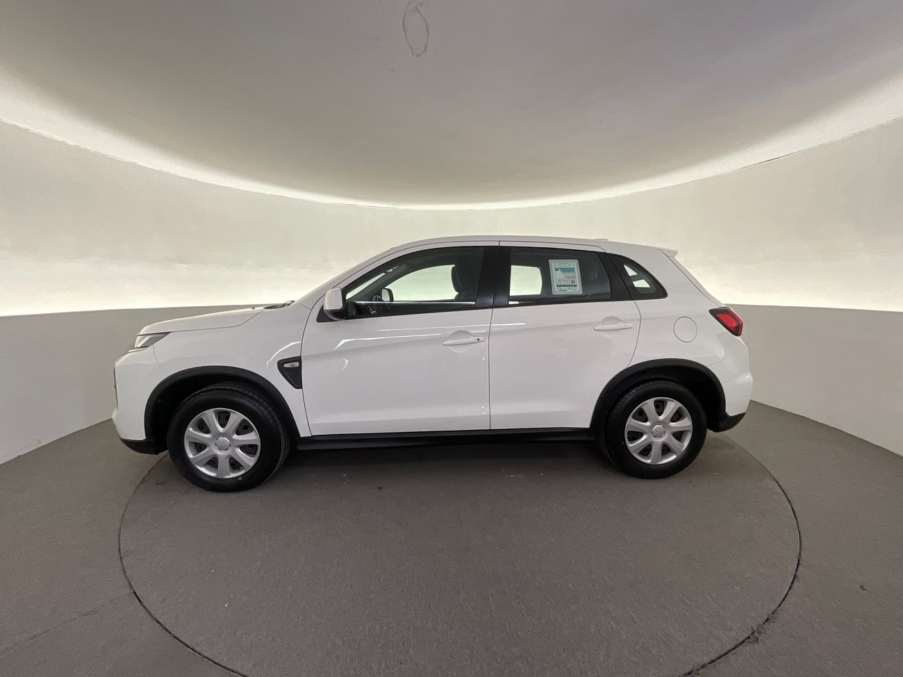 ميتسوبيشي ASX GLX Lowline | National Day Celebration | شامل الضمان | 0 ﺪﻔﻋﺓ ﺃﻮﻟﻯ