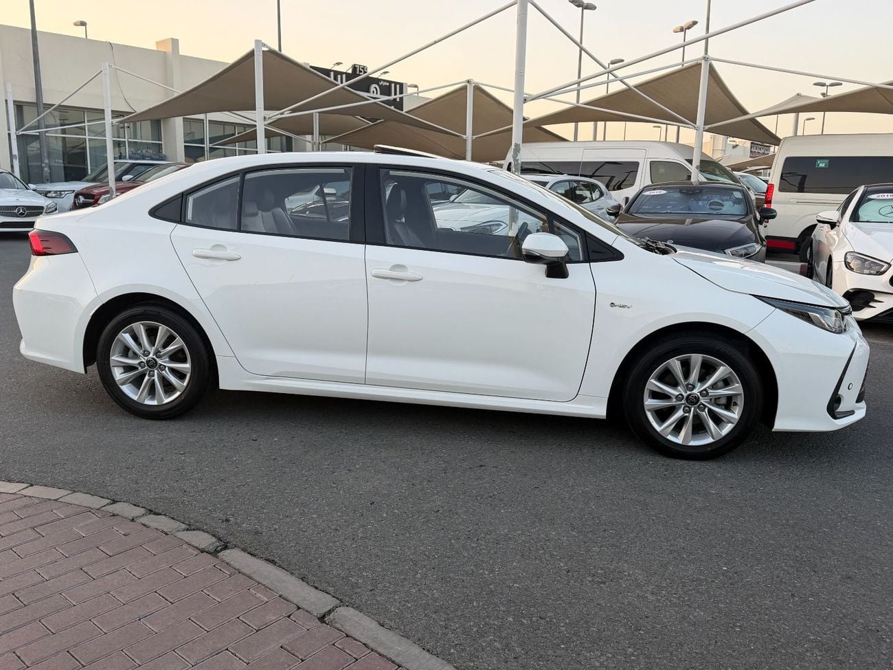 Toyota Corolla XLI EXECUTIVE HEV