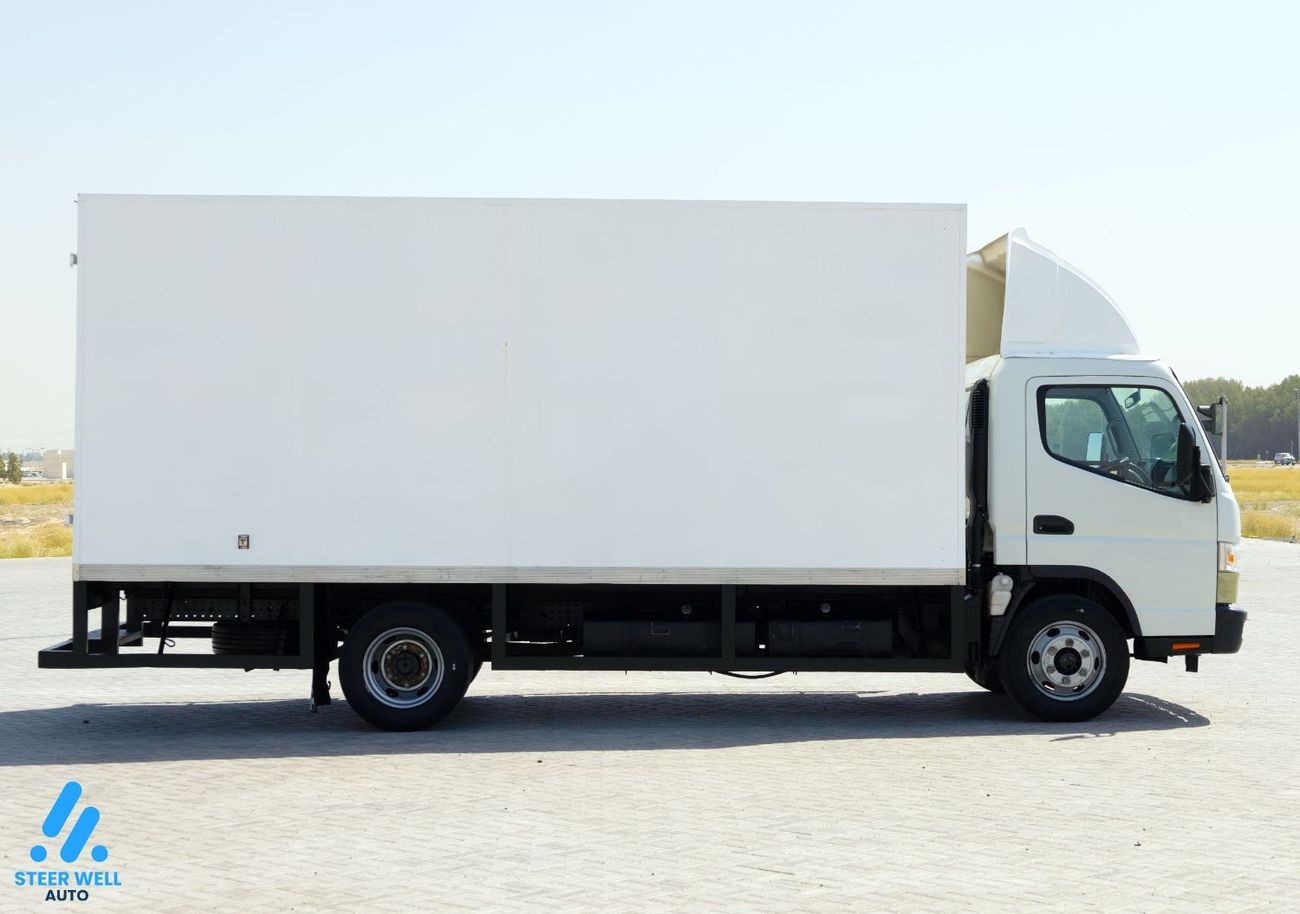 Mitsubishi Fuso Canter 2021 Fuso Pick Up with Dry Box 3.0L - Like New Condition - GCC - Book Now!