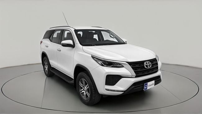 Toyota Fortuner EXR — фото 1