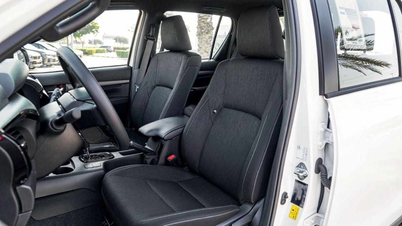 تويوتا هيلوكس DC ADVENTURE 2.8D AT 4X4 MY2024 - WHITE