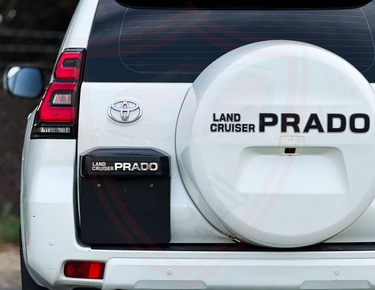 Toyota Prado EXR 4.0L 4WD Toyota Prado | 4.0 L | 2019 | GCC | Accident-Free | In Excellent Condition | 2192 P.M