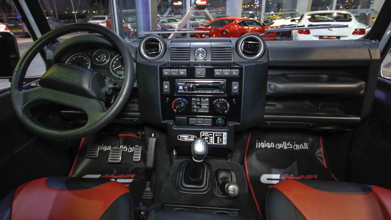 Land Rover Defender