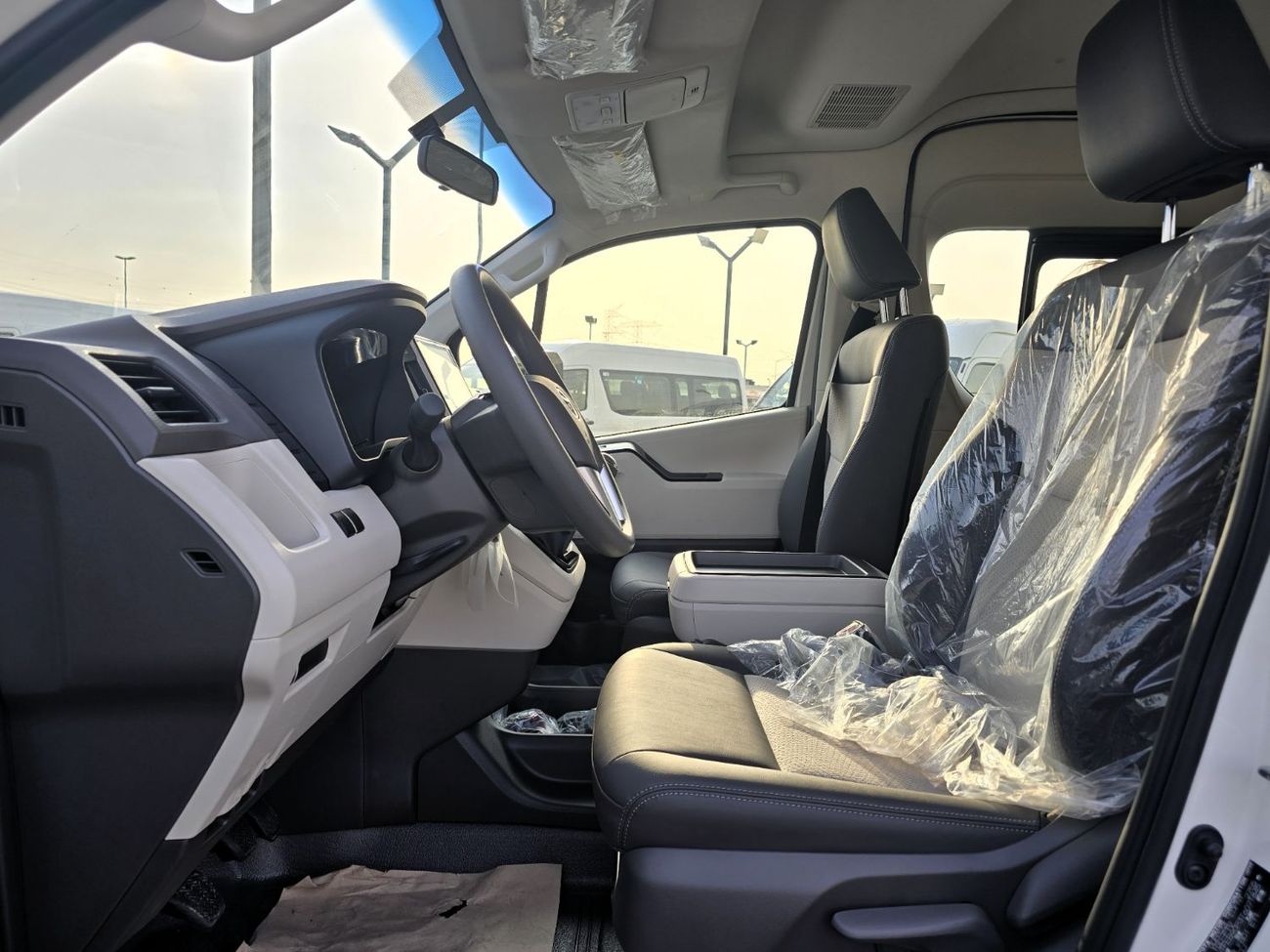 تويوتا هاياس Commuter GL  2.8L M/T Diesel 2026 Model