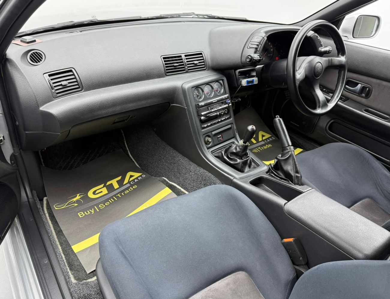 Nissan Skyline 1993 Nissan Skyline GT-R ,Full Service history ,Excellent Condition ,GCC