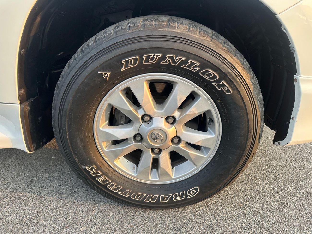 Toyota Land Cruiser GXR 4.0L (271 HP) 4WD