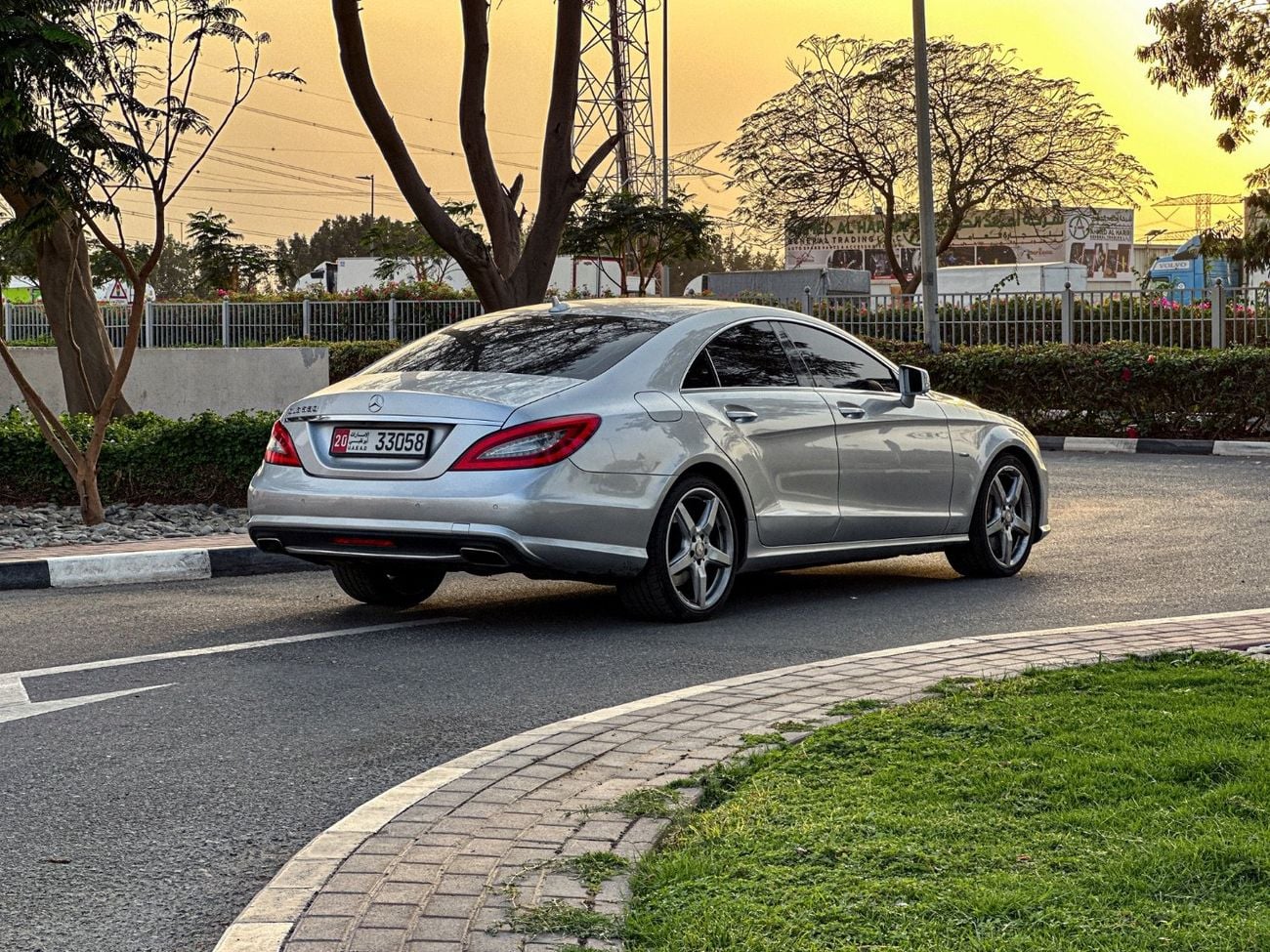 مرسيدس بنز CLS 55 AMG 2012 Mercedes-Benz CLS 550 AMG | V8 Twin Turbo | 402 Hp | Law Mileage (153,000 Km) | Japanese Specs