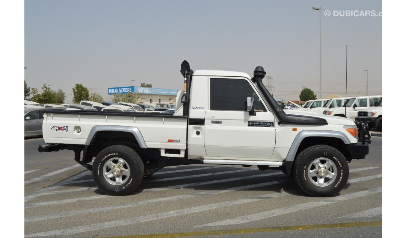 Toyota Land Cruiser Pick Up