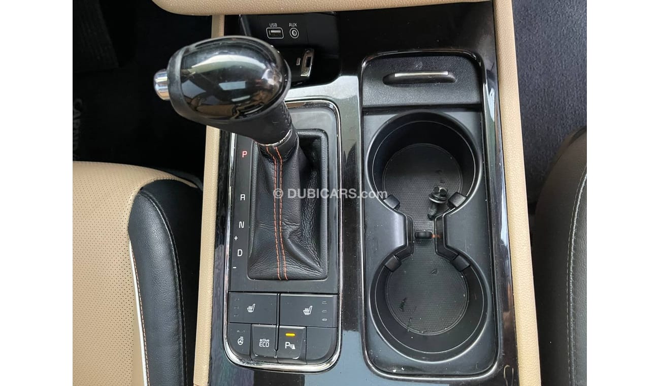 كيا كارنيفال كيا كرنفال 2016 خليجي فل أوبشن بحالة ممتازة بدون حوادث