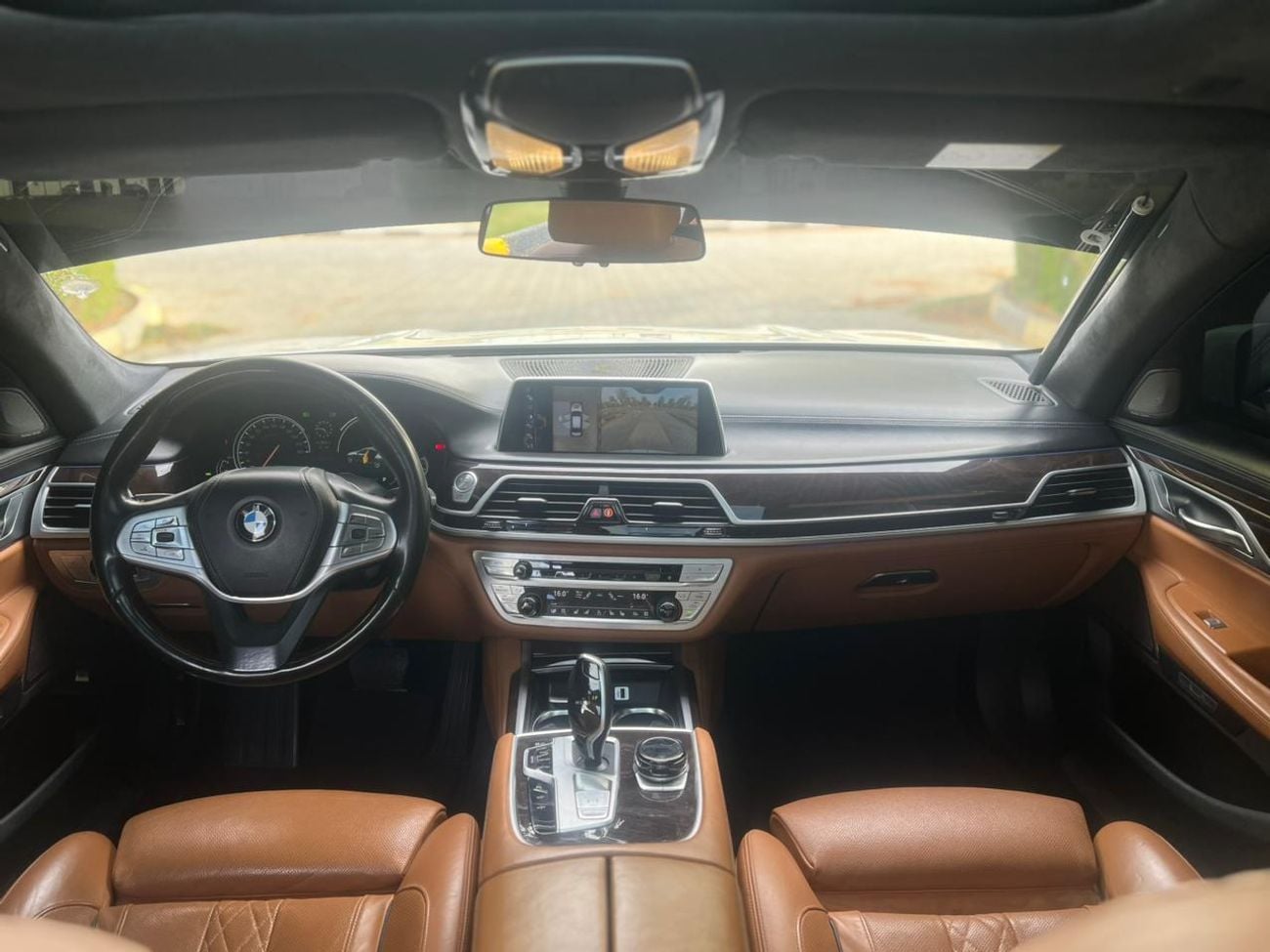 بي أم دبليو 740Li EXCLUSIVE Executive 3.0L (322 HP)