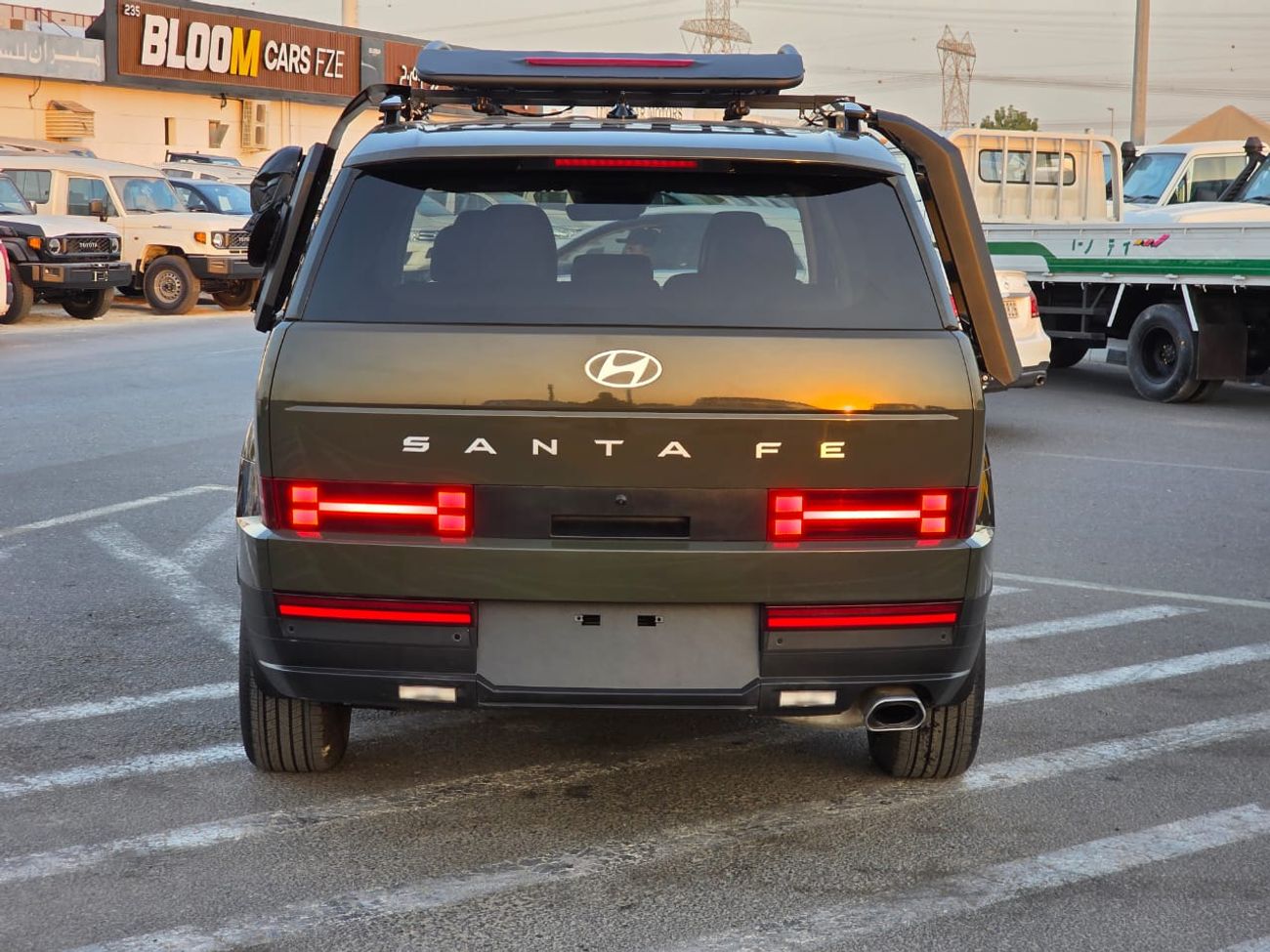 Hyundai Santa Fe 2025 Model Push button , Trunk automatic and original leather with 8 seatwe