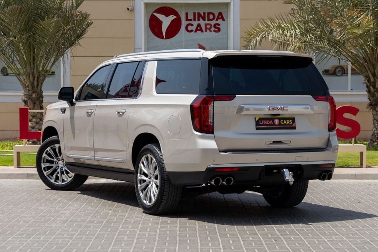 GMC Yukon XL Denali 6.2L (7 Seater)