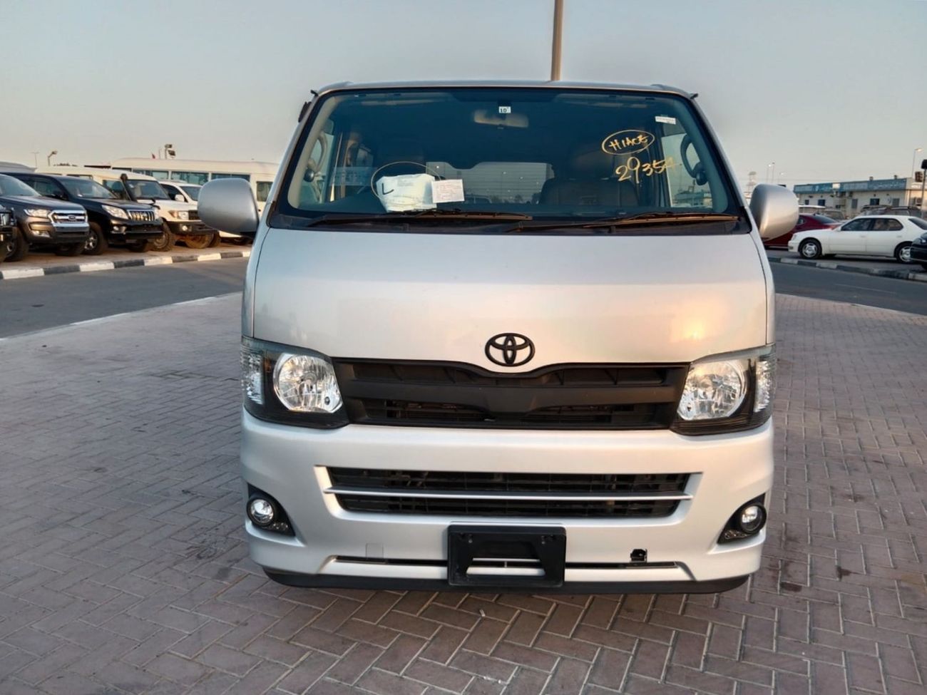 Toyota Hiace TOYOTA HIACE RIGHT HAND DRIVE(PM1182)