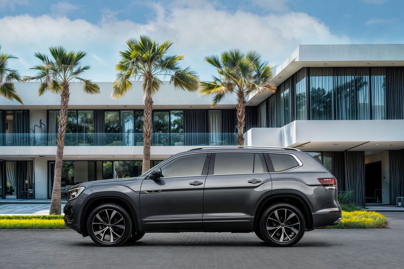 فولكس واجن تيرامونت Teramont R-Line | 3,388 P.M | 0% Downpayment | VW Warranty til Dec 2027!