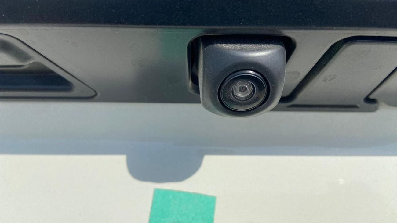 Toyota Hiace TOYOTA HIACE 2.8 DIESEL DX MANUAL TRANSMISSION