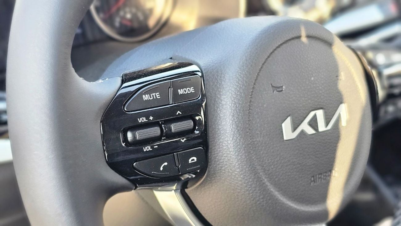 كيا KX1 Kia KX1 DUAL TONE 1.4L V4 PETROL CVT WITH SUNROOF PUSH START DVD CAMERA