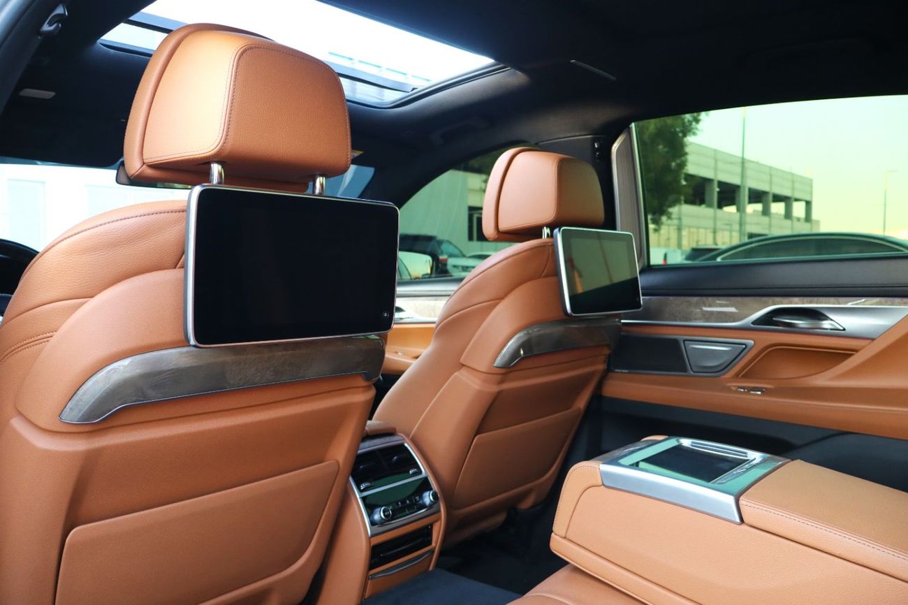 بي أم دبليو 730Li