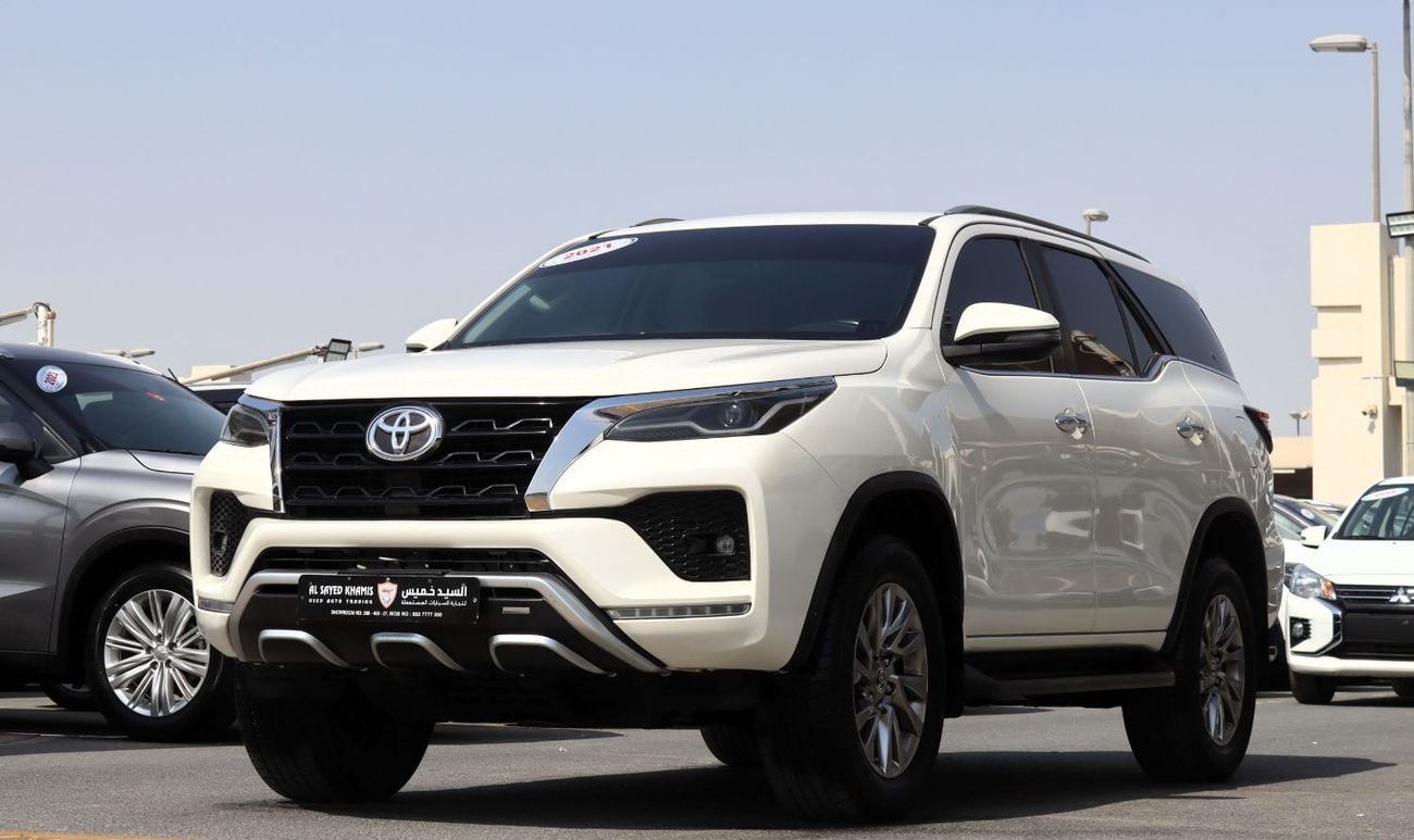 Toyota Fortuner VXR ACCIDENTS FREE - GCC - VXR - FULL OPTION - V6 - 4000 CC - PERFECT CONDITION INSIDE OUT