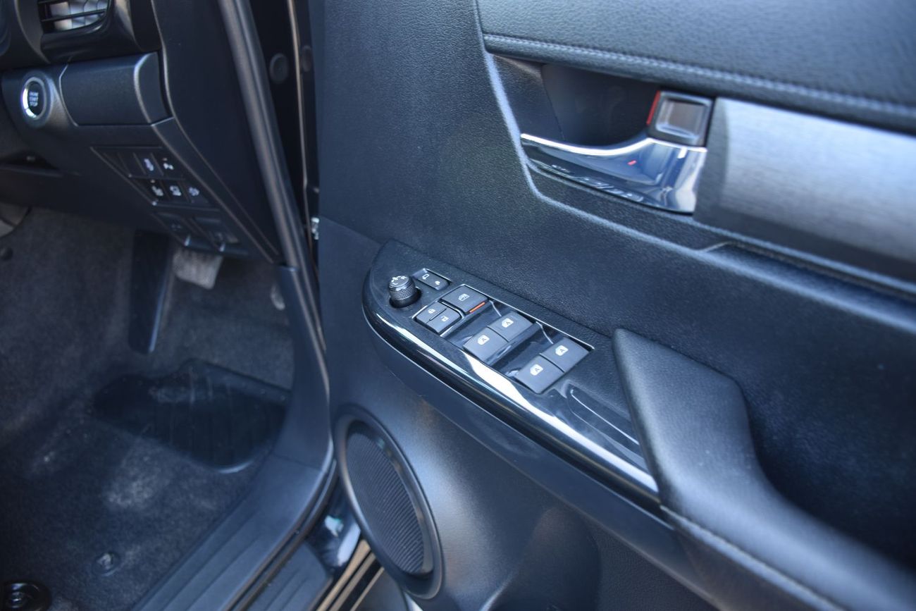 Toyota Hilux ROGUE 4X4 DIESEL FULL OPTION (RHD)