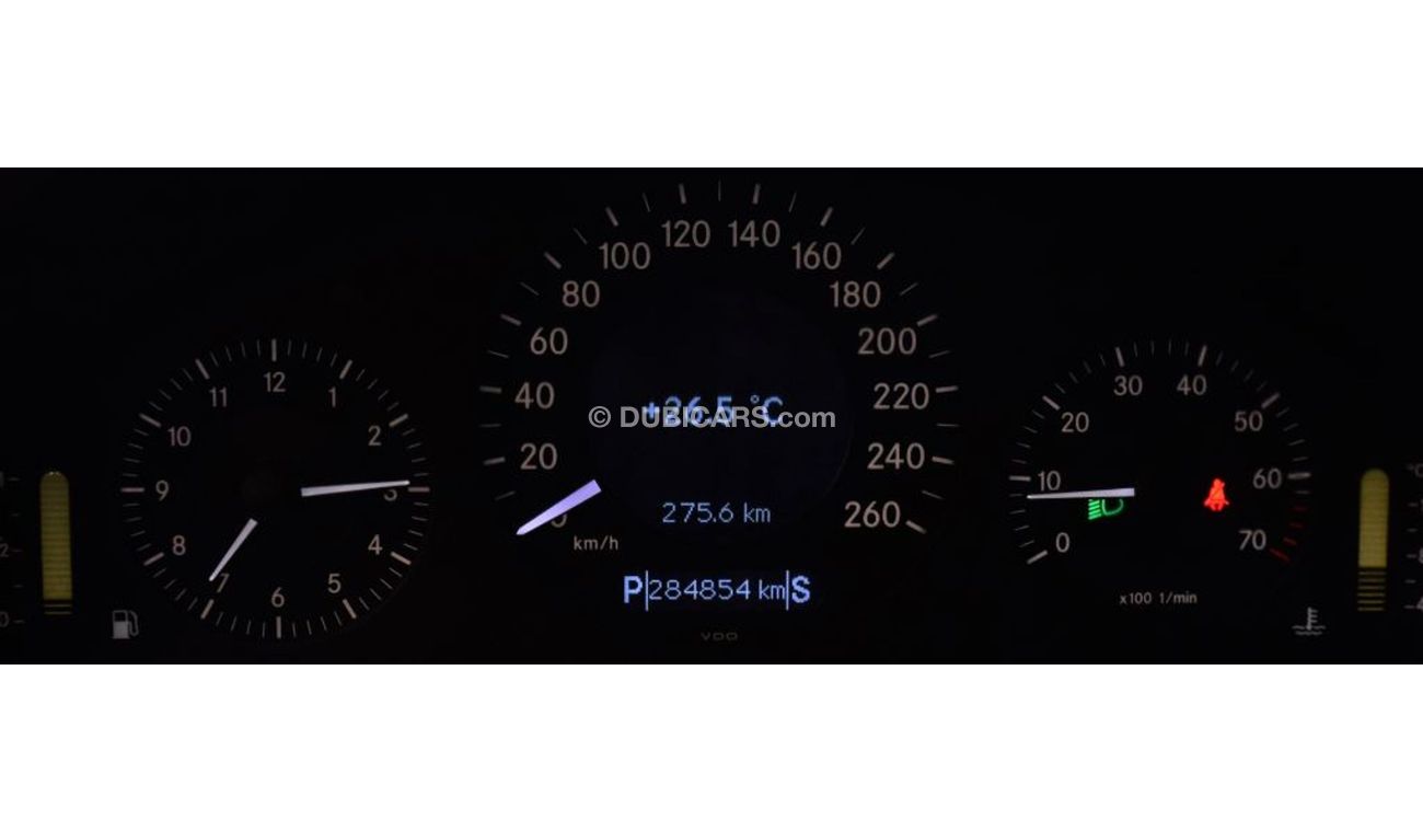 Mercedes-Benz E200 ORIGINAL PAINT ( صبغ وكاله ) Mercedes E200 2005 Model!! in White Color! GCC Specs