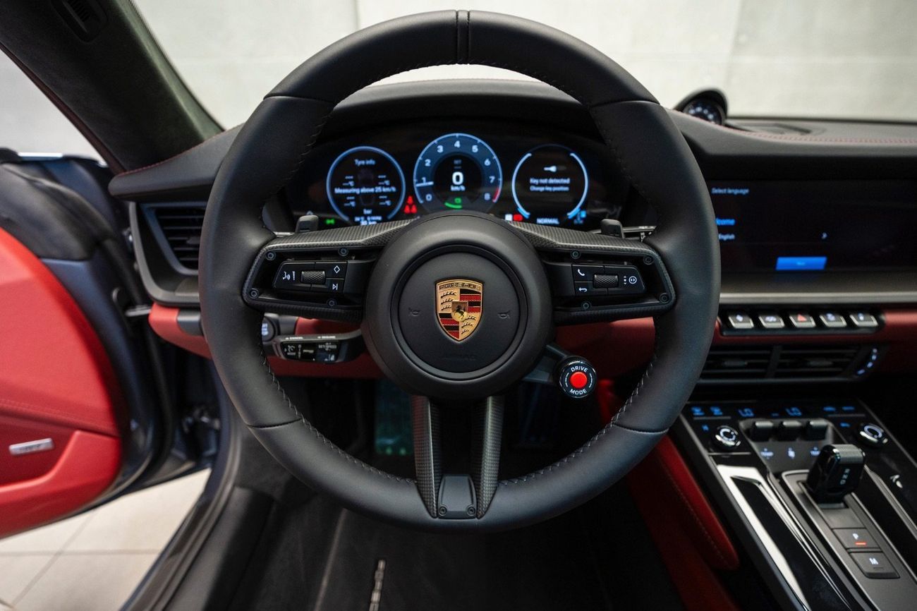 Porsche 911 Carrera GTS 3.0L (450 HP) Coupe