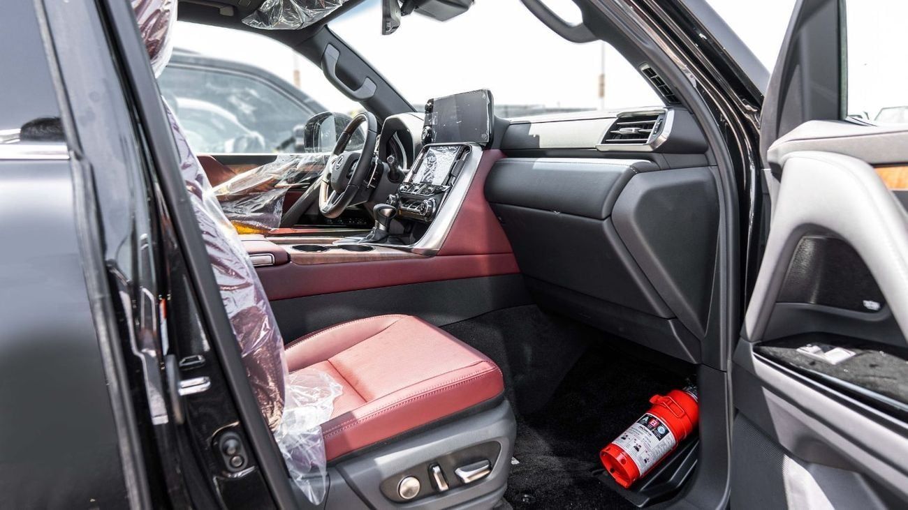 لكزس LX 600 2025 Lexus LX600 Signature 3.5L AT Petrol (Black-Red) Wood Accent