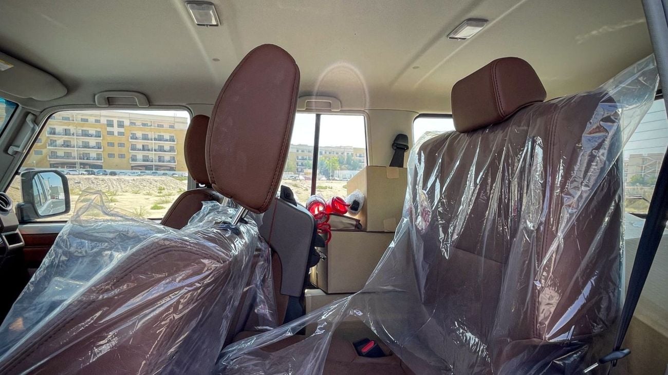 Toyota Land Cruiser 70 76 2.8L Turbo-Diesel AT 2025YM