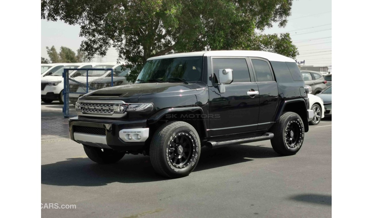 Toyota FJ Cruiser 4.0L V6 Petrol, 17" Rims, Front A/C, 4WD, CD Player, Trailer Coupling, LED Headlights (LOT # 747)