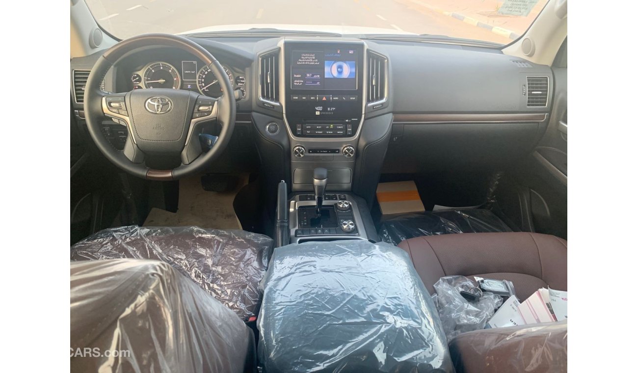 تويوتا لاند كروزر TOYOTA LANDCRUISER V8 - 4500 cc DIESEL - 2019 MY - LEATHER & POWER SEAT - HEATER FOR SEAT - JBL SOUN