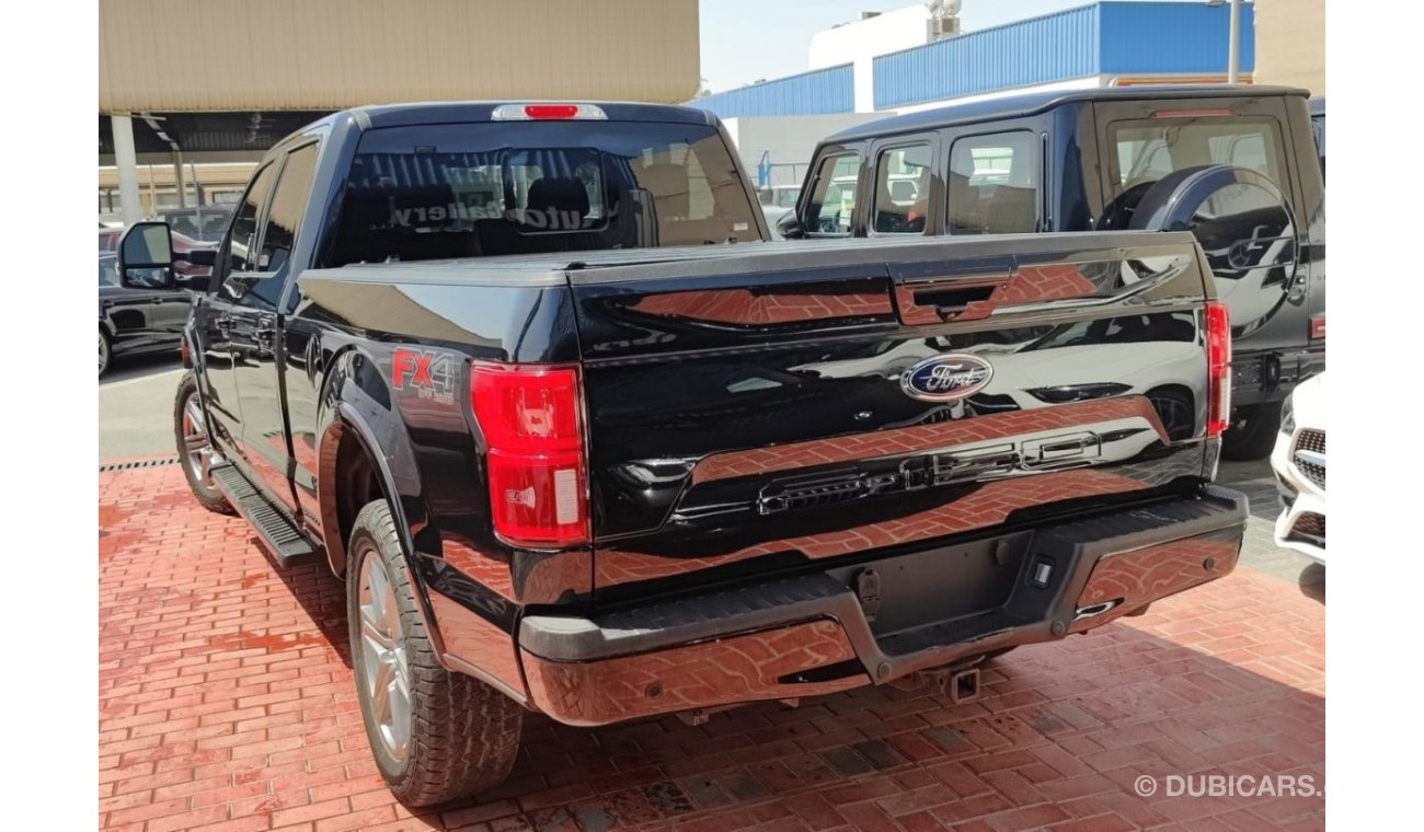 Ford F-150 Lariat Luxury Pack