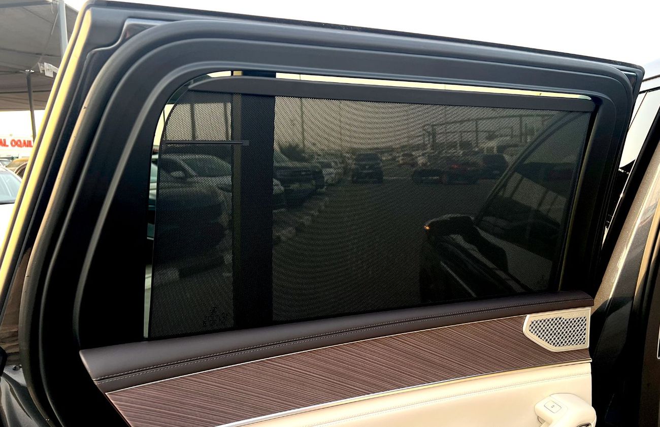 Denza N9 Flagship 2025 with digital mirrors (EXPORT ONLY)