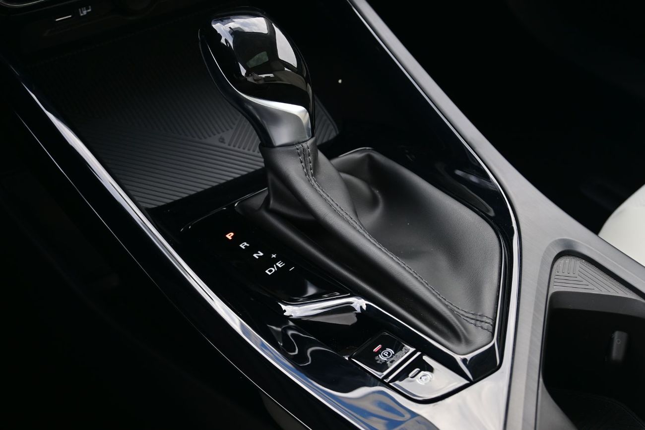 أم جي 5 MG5 1.5L, Petrol, FWD Model 2025 Color Black