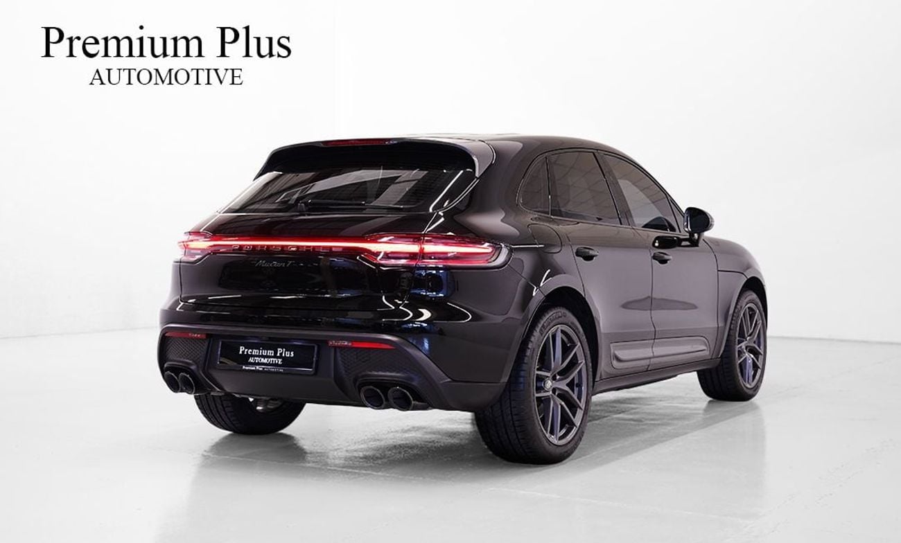 بورش ماكان T 2.0L (260 HP) 2024 Porsche Macan, Warranty, Full Porsche Service History, Sport Chrono Package, Ve
