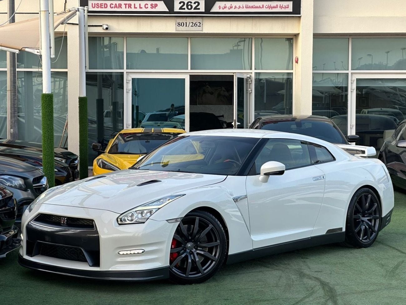 نيسان جي تي ار BLACK EDITION Premium 3.8L (2 Seater)