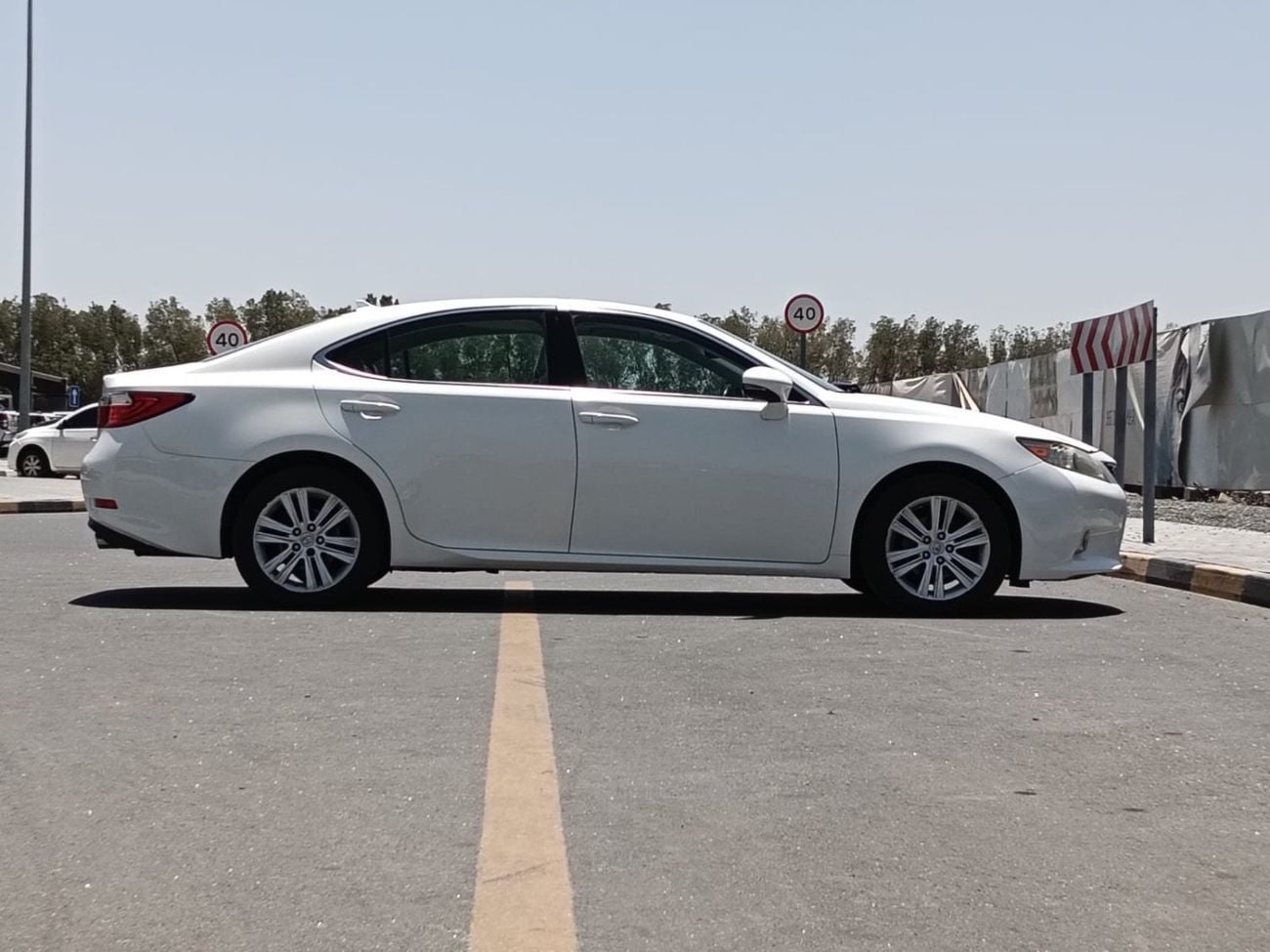 لكزس ES 350 PLATINUM