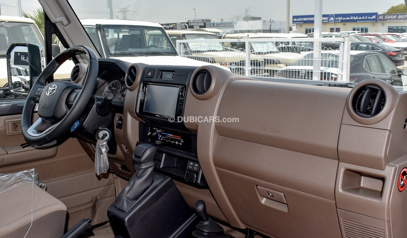Toyota Land Cruiser Pick Up SC LX 4.0L V6 YM 2024