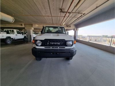 تويوتا لاند كروزر بيك آب SINGLE CABIN DIESEL 6 CYLINDERS MANUAL
