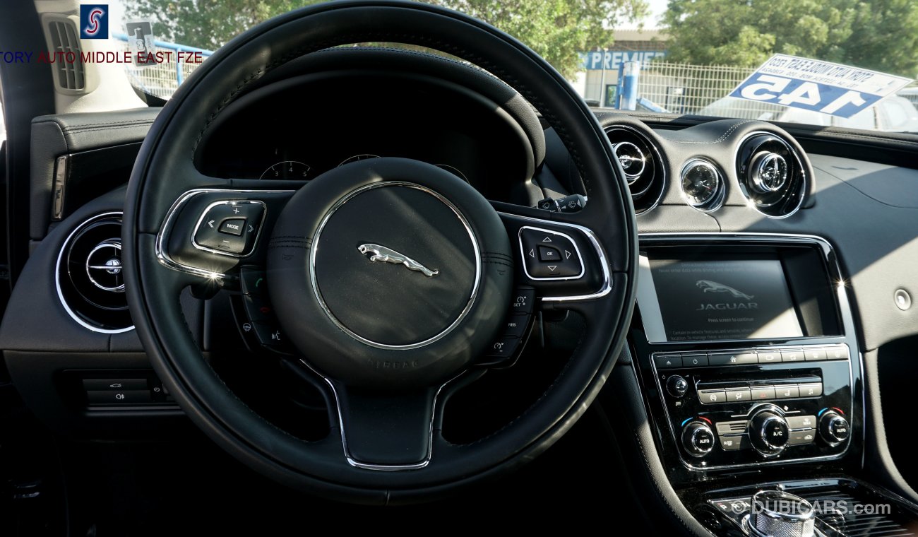 Jaguar XJ 3.0L V6 S/C Premium Luxury SWB AWD