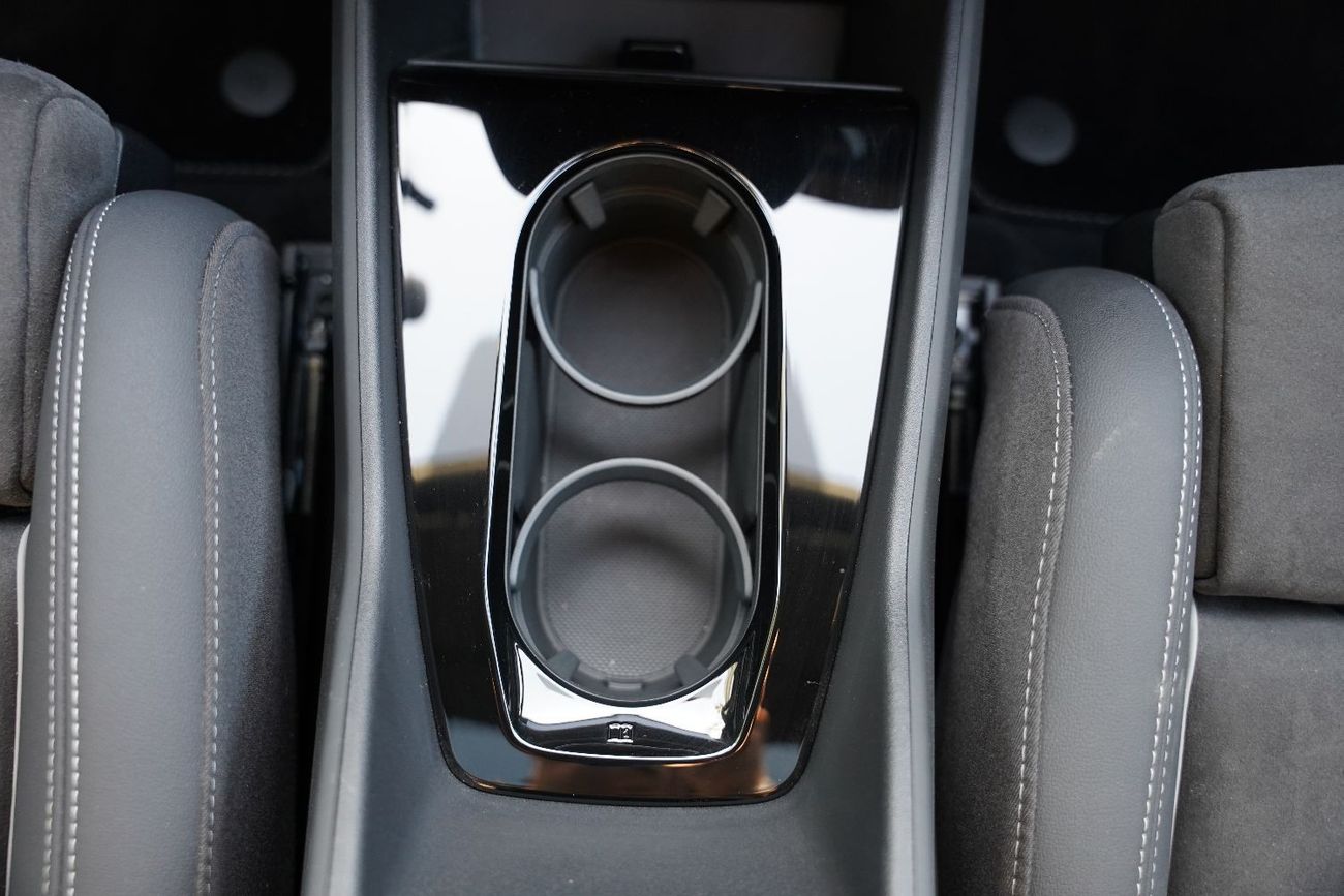 أودي اي ترون اودي كيو فور اي ترون 2024 كهربائية بالكامل