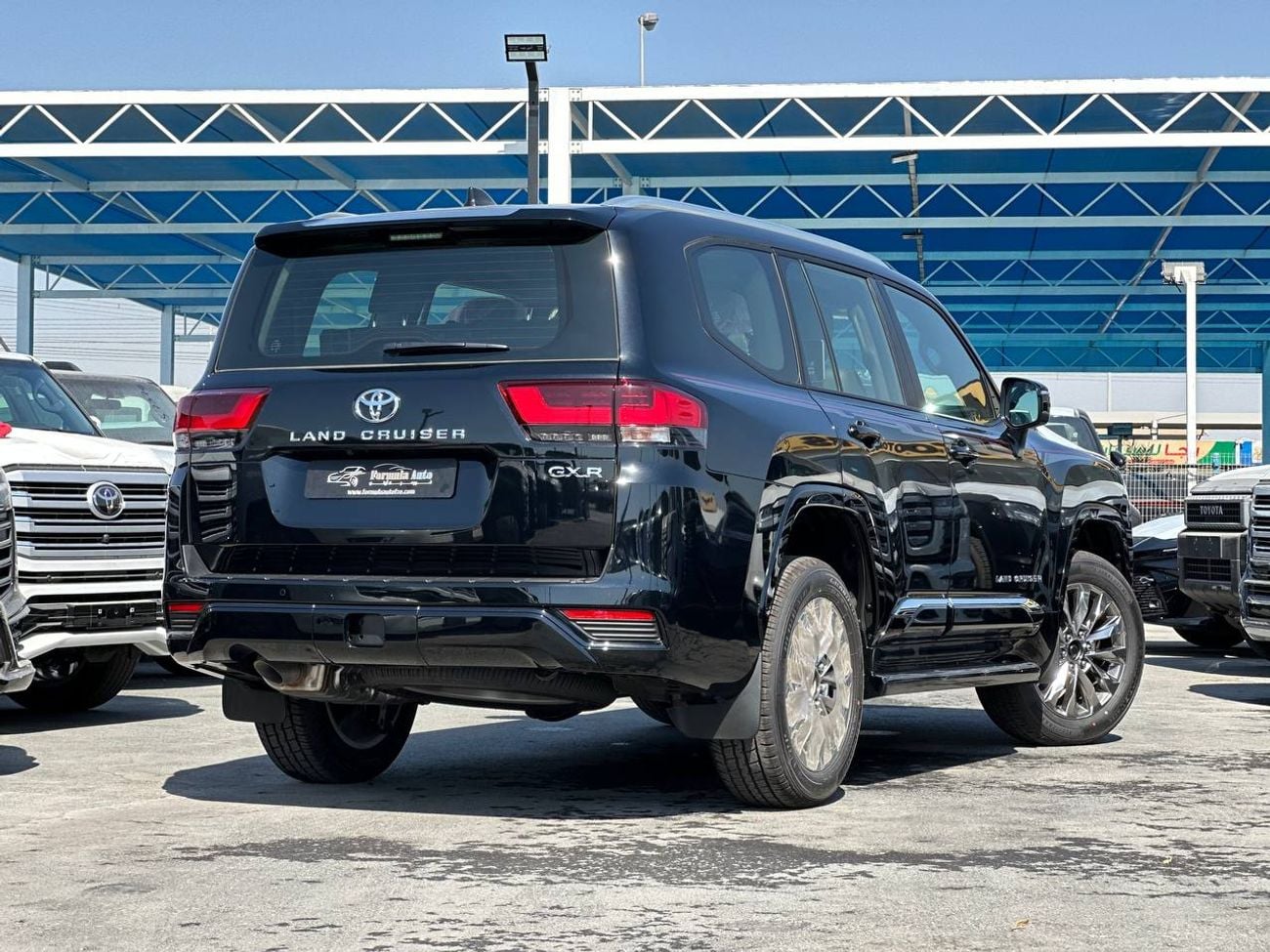 Toyota Land Cruiser GXR 4.0L PTR A/T // High Option with Radar , DVD&Back Camera , Cooling  Seats // Special Offer // By