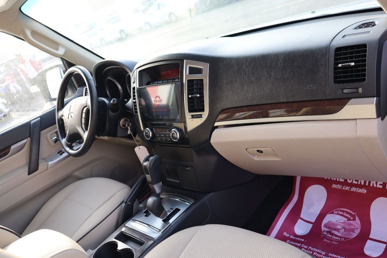 Mitsubishi Pajero GLS M/L DIAMOND GLS Mid 3.5L (189 HP) (7 Seater)